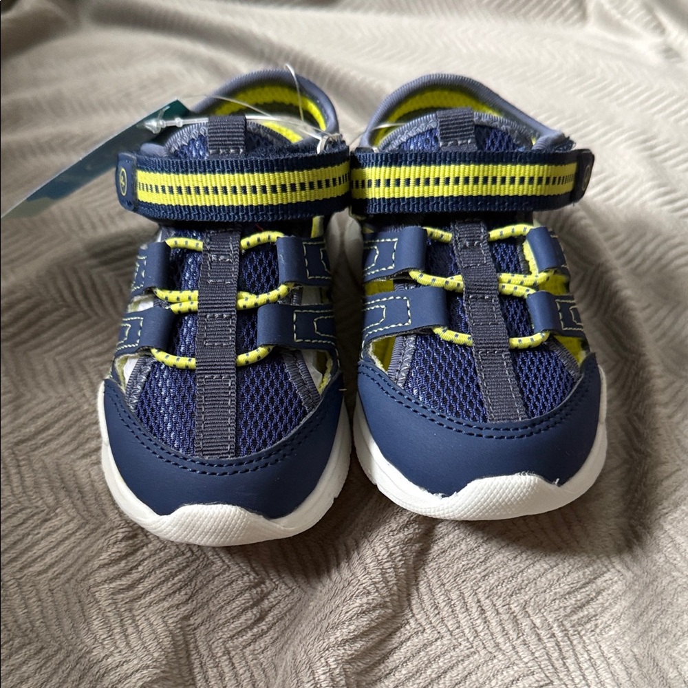 Stride Rite Navy and Yellow Kids Sneaker for Little Boys - New never worn